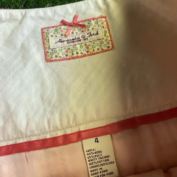 Abercrombie & Fitch mini skirt - Picture 10 of 16